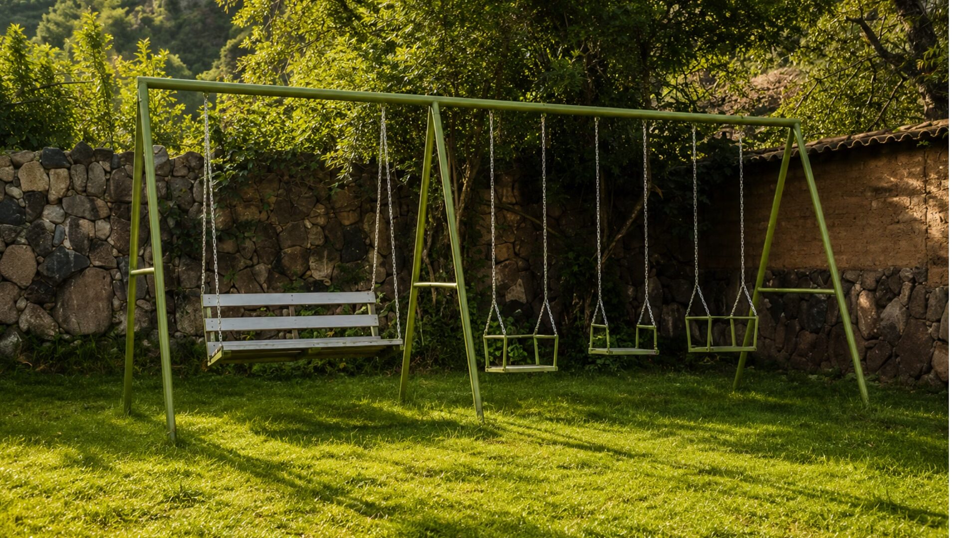 Juegos de columpios al aire libre para niños